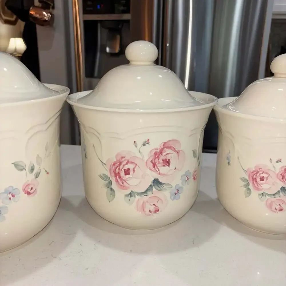 Pfaltzgraff Secret Rose Ceramic Canister Set Of 4 With Lids 506-509